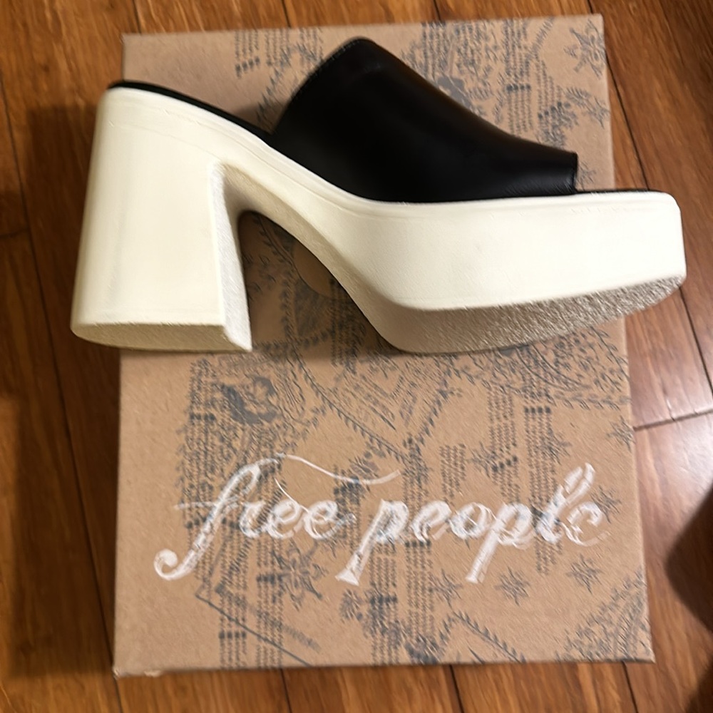 FREE PEOPLE Black Made In Italy Leather Zoe Platform Sandals